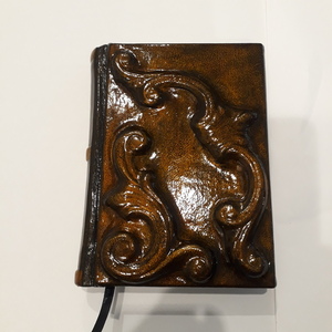 Δερμάτινο σημειωματάριο [notebook] με διαστάσεις 17x13cm,με 140 λευκές σελίδες από χαρτί 100g και εξώφυλλο από ανάγλυφο δέρμα vol8β - τετράδια & σημειωματάρια, ειδη δώρων