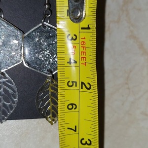 Σκουλαρίκια, χειροποίητα, εξάγωνο και φύλλο, από πολυμερικό πηλό, ατσάλι και μέταλλο, ασημένιο και μαύρο - πηλός, φύλλο, ατσάλι, κρεμαστά, φθηνά - 5