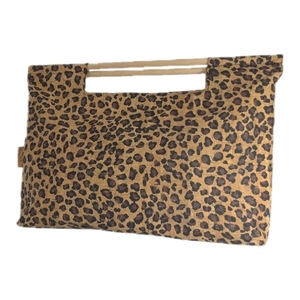 Γυναικεία χειροποίητη τσάντα. Από Φελλό Leopard και ξύλινο χερούλι. Anifantou - animal print, all day, φελλός, χειρός