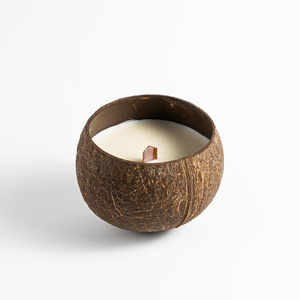Κερί Σόγιας με ξύλινο φυτίλι σε φυσικό κέλυφος καρύδας και με άρωμα καραμέλα - κεριά, κεριά & κηροπήγια, vegan κεριά