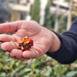 Bloom Ball necklace | Ενα χειροποίητο κολιέ σφαιρικό, γεμάτο λουλούδια (διάσταση σχεδόν 3.5εκ υλικά ατσάλι και πολυμερικό πηλό) - επιχρυσωμένα, λουλούδι, ατσάλι, boho - 3