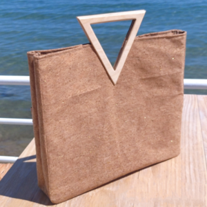 Γυναικεία τσάντα από φελλό με ξύλινο τρίγωνο χερούλι. Anifantou - μεγάλες, all day, φελλός, χειρός, tote - 2