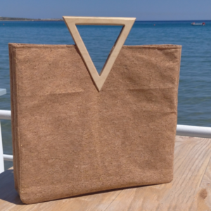 Γυναικεία τσάντα από φελλό με ξύλινο τρίγωνο χερούλι. Anifantou - μεγάλες, all day, φελλός, χειρός, tote - 4
