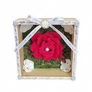 Διακοσμητικό κουτί με τριαντάφυλλο - ξύλο