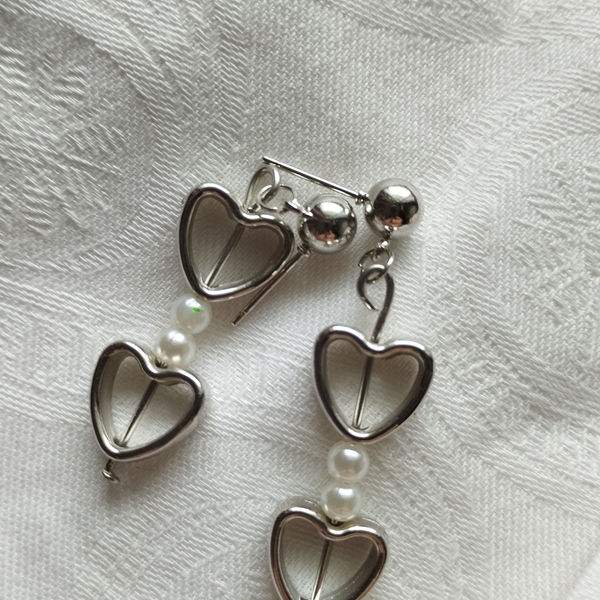 "black silver hearts" καρφωτά σκουλαρίκια - ασήμι, καρδιά, πέρλες, καρφάκι - 3