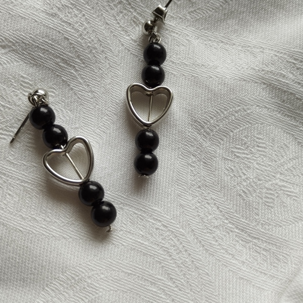"black silver hearts" καρφωτά σκουλαρίκια - ασήμι, καρδιά, πέρλες, καρφάκι - 4