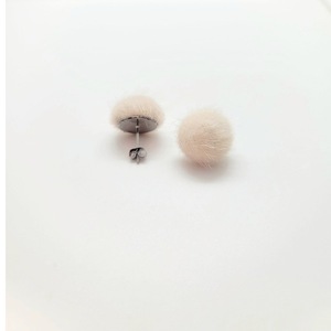 Σκουλαρίκια ατσάλινα με γούνα λευκή - 12mm - καρφωτά, μικρά, ατσάλι, φθηνά - 3