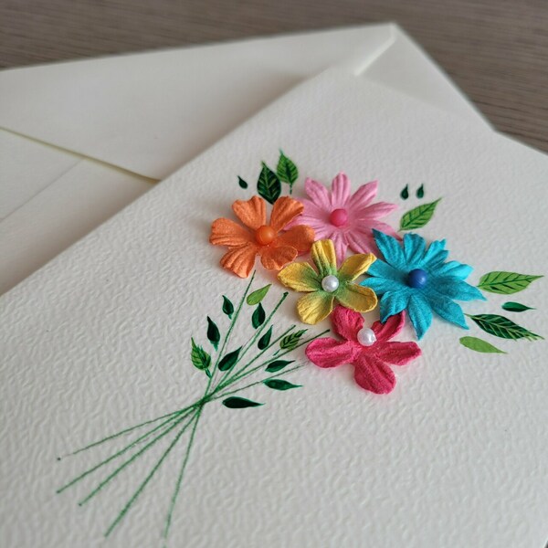 Ευχετήρια κάρτα με χάρτινα λουλούδια και λεπτομέρειες ζωγραφισμένες στο χέρι - 1 - ζωγραφισμένα στο χέρι, χαρτί, λουλούδια, ευχετήριες κάρτες - 2
