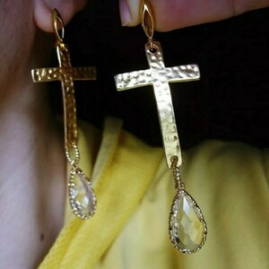 Crystal cross earrings - ορείχαλκος, κρεμαστά, μεγάλα - 2