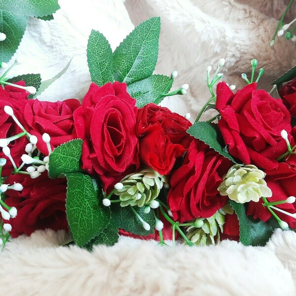 Κόκκινο στεφάνι καρδιά για Άγιο Βαλεντίνο με κόκκινα τριαντάφυλλα 30εκ. - ύφασμα, καρδιά, διακοσμητικά - 4