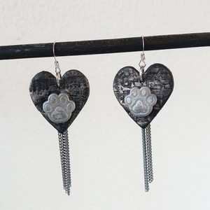 Σκουλαρίκια καρδιά μαύρη με πατουσάκια και αλυσιδάκια - καρδιά, πηλός, μαύρα, κρεμαστά - 3