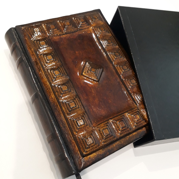 Δερμάτινο σημειωματάριο [notebook] με διαστάσεις 17x25cm,με 300 λευκές σελίδες από χαρτί 100g και εξώφυλλο από ανάγλυφο δέρμα vol3A - τετράδια & σημειωματάρια, ειδη δώρων - 4