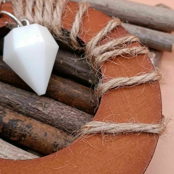 Wooden Collection - Boho σκουλαρίκι με ξύλινο κρίκο και κρεμαστό κρύσταλλο από υγρό γυαλί 8 εκ. - καφέ/λευκό - ξύλο, γυαλί, κρίκοι, boho - 3