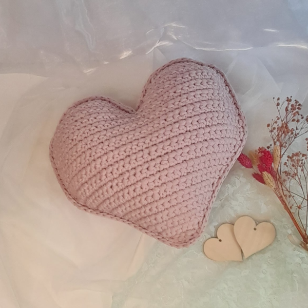 Μαξιλάρι πλεκτό, ροζ/μωβ , σε σχήμα καρδιά, από 100% ανακυκλώσιμο βαμβάκι. 28x28cm - καρδιά, μαξιλάρια - 5