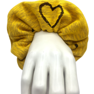 Υφασμάτινο λαστιχάκι scrunchie ''big hearts ''μεγάλου μεγέθους (lARGE) - ύφασμα, καρδιά, κορίτσι, για τα μαλλιά, λαστιχάκια μαλλιών - 3