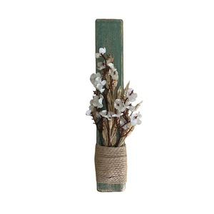 Πράσινη αρωματική λαμπάδα με λευκά Λουλούδια - κορίτσι, λουλούδια, λαμπάδες, για ενήλικες, για εφήβους