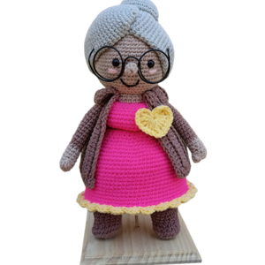 Πλεκτή κούκλα amigurumi γιαγιά ύψους 25 εκ. - δώρο για τη γιαγιά, μινιατούρες φιγούρες, μαλλί felt, πλεχτή κούκλα - 3
