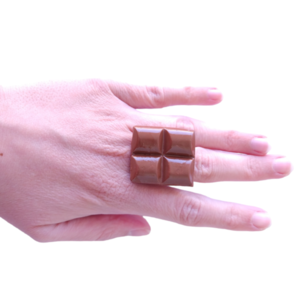 Δαχτυλίδι μπάρα σοκολάτας με πολυμερικό πηλό / μεγάλο / μεταλλική βάση / αυξομειούμενο / Twice Treasured - πηλός, cute, γλυκά, αυξομειούμενα - 3