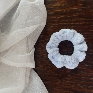 mini fluffy scrunchie γαλάζιο -γκρι (βελούδινο) - νήμα, λαστιχάκια μαλλιών - 4