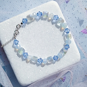 Sapphire Dusk | Χειροποίητο βραχιόλι με ημιδιάφανες κρυστάλλινες χάντρες & Swarovski σε γαλάζιες και μπλε αποχρώσεις, ασήμι 925 - ημιπολύτιμες πέτρες, γυαλί, ασήμι 925, χάντρες - 5