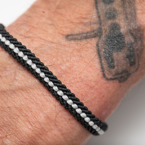 Ανδρικά βραχιόλια, Μαύρο και Άσπρο - Mens Bracelet Macrame, Black and White - νήμα, μακραμέ, boho, χεριού, αυξομειούμενα - 2