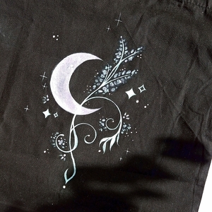 Moonflower ~ Βαμβακερη οικολογική τσάντα (Tote Bag) με χειροποίητο σχέδιο, μαύρο χρώμα - βαμβάκι, μεγάλες, tote, πάνινες τσάντες, 100% βαμβακερό - 2