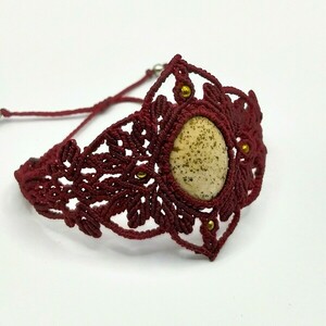 Simple Red Bracelet - ημιπολύτιμες πέτρες, μακραμέ, boho, χεριού, αυξομειούμενα - 2