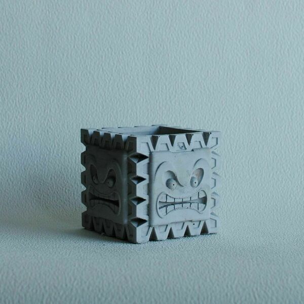 Διακοσμητικό Γλαστράκι Super Mario Thwomp από τσιμέντο 9 cm | Concrete Decor - τσιμέντο, διακοσμητικά - 2