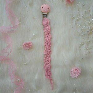 Ροζ αρωματική λαμπάδα με πλεκτό ροζ κλιπ πιπίλας - κορίτσι, λαμπάδες, πρώτο Πάσχα, κλιπ πιπίλας, για μωρά - 4