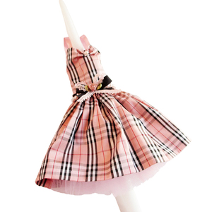 Λαμπάδα με μεταξωτό φόρεμα ροζ "Burberry" λευκό κερί 40cm - κορίτσι, λαμπάδες