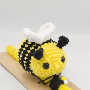 Πασχαλινή Αρωματική Λαμπάδα - Μέλισσα TikTok Bee - λαμπάδες, λούτρινα, ζωάκια, παιχνιδολαμπάδες