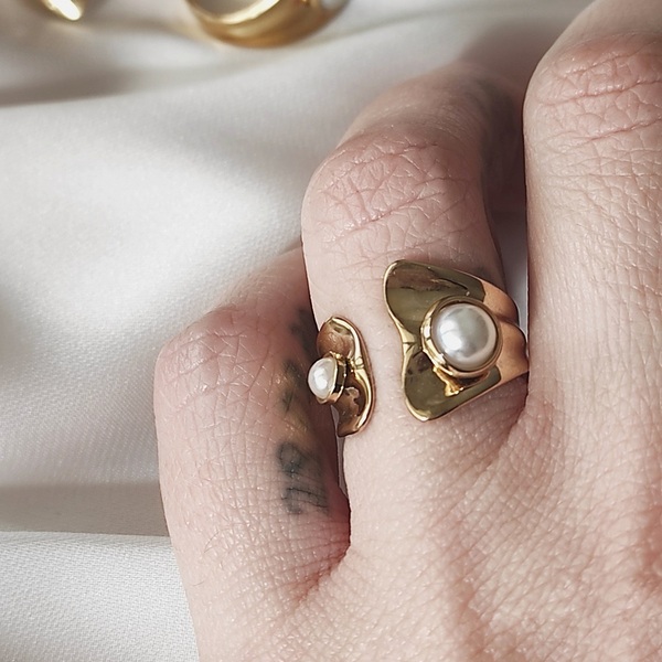 Zoe χρυσό ατσάλινο δαχτυλίδι - γεωμετρικά σχέδια, ατσάλι, με πέρλες, αυξομειούμενα - 2