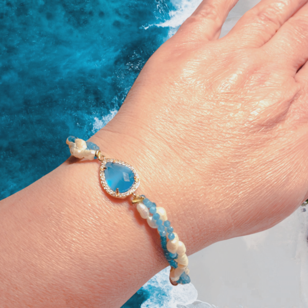 Βραχιόλι με ημιπολύτιμες πέτρες aqua marina και φυσικά ακατέργαστα μαργαριτάρια συνδιασμένες με μοτιφ ατσάλινο με οπαλίνα blue lagoon - ημιπολύτιμες πέτρες, charms, ατσάλι, χεριού - 2
