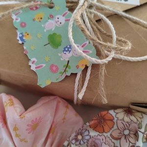 Σετ απο Χειροποίητα Λαστιχάκια μαλλιών Scrunchies με double layer με τούλι και γκρι βαμβακερό με λουλούδια 2τμχ medium size - ύφασμα, δώρο για πάσχα, λαστιχάκια μαλλιών, δώρο γεννεθλίων - 5