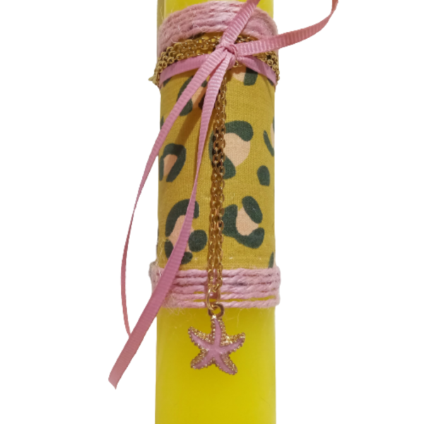 Λαμπάδα αρωματική στρογγυλή κίτρινη με μενταγιόν αστερία ροζ (20χ3,5 εκ.) - κορίτσι, λαμπάδες, για ενήλικες, για εφήβους - 2