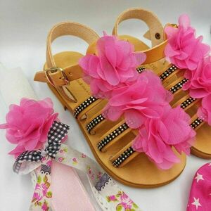 Πασχαλινό σετ λαμπάδα-scrunchie-σανδάλια φούξια λουλούδια - κορίτσι, σανδάλια, σετ, για παιδιά - 2