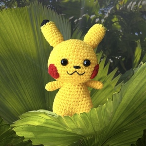 Χειροποίητο πλεκτό κουκλάκι pikachu δωράκι για το βαφτιστήρι amigurumi - παιχνίδι, λούτρινα, δωράκι, amigurumi - 5