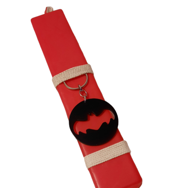 Κόκκινη αρωματική λαμπάδα με ξύλινο μπρέλοκ νυχτερίδα . Διαστάσεις λαμπάδας 25x4.5 cm - αγόρι, λαμπάδες, για παιδιά, για ενήλικες, για εφήβους
