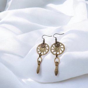 Σκουλαρίκια με γρανάζια και charms, κρεμαστά Steampunk Gear Earrings Triple goddess - μπρούντζος, κρεμαστά, γάντζος