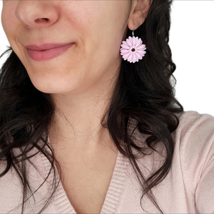 Ροζ λουλούδια σκουλαρίκια - πηλός, λουλούδι, ατσάλι, κρεμαστά, γάντζος - 5