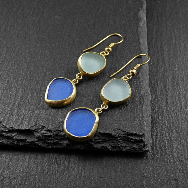 "Multi Colour Seaglass earrings" - Xειροποίητα επίχρυσα 18κ ματ σκουλαρίκια με φυσικά γαλάζιο - μπλε γυαλάκια της θάλασσας!! - γυαλί, επιχρυσωμένα, κρεμαστά, γάντζος - 3