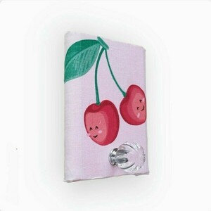 Κρεμαστρα cute cherries μονή Ξύλινη επενδεδυμενη με ύφασμα Διαστάσεις 16*10*5 - κορίτσι, κρεμάστρες