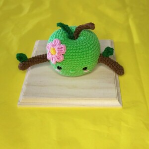 Διακοσμητικό πλεκτό amigurumi πράσινο μήλο kawaii δώρο για τη δασκάλα - μινιατούρες φιγούρες, μαλλί felt, για δασκάλους, η καλύτερη δασκάλα - 4