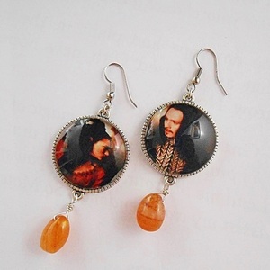 Σκουλαρίκια με γυαλί και γυάλινες χάντρες, κρεμαστα Romantic Dracula earrings - ημιπολύτιμες πέτρες, γυαλί, χάντρες, κρεμαστά, γάντζος
