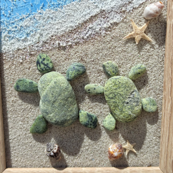 Κορνιζάκι με βότσαλα χελώνες ζωγραφισμένο, διαστάσεις 17χ13 εκ - ξύλο, ζωγραφισμένα στο χέρι, χελώνα, παραλία, κορνίζες - 5