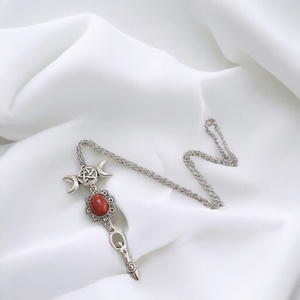 Κολιέ με μεταλλικά στοιχεία και χάντρες Triple moon necklace Triple goddess - χάντρες, boho, μεταλλικά στοιχεία, μενταγιόν