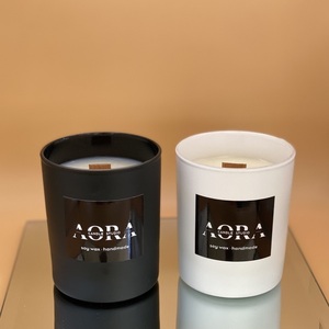 Χειροποίητο αρωματικό κερί σόγιας σε μαύρο/λευκό ματ δοχείο - αρωματικά κεριά - 3