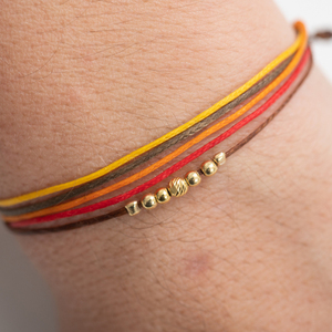 Βραχιόλι γυναικείο χειροποίητο κόκκινο και κίτρινο με χάντρες από ασήμι 925 επιχρυσωμένο - women's string bracelet red and yellow with 925 silver beads gold plated. - νήμα, ασήμι 925, πολύσειρα, χεριού, αυξομειούμενα - 2