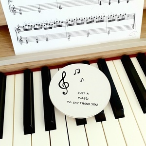 Ξύλινο χειροποίητο διακοσμητικό μαγνητάκι για δάσκαλο/δασκάλα μουσικής - μαγνητάκια - 2