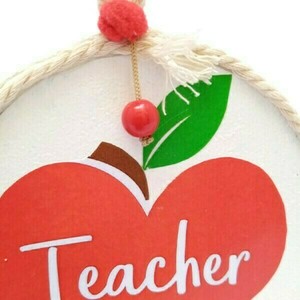 Ξύλινο κρεμαστό δώρο για δασκάλα 12 × 1 × 12 cm - διακοσμητικά, για δασκάλους, η καλύτερη δασκάλα - 4